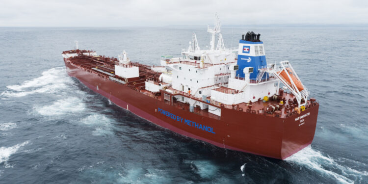 ‘친환경·고부가’ 올라탄 K-조선 3년 만에 정상에…“연간 목표 70% 채워”