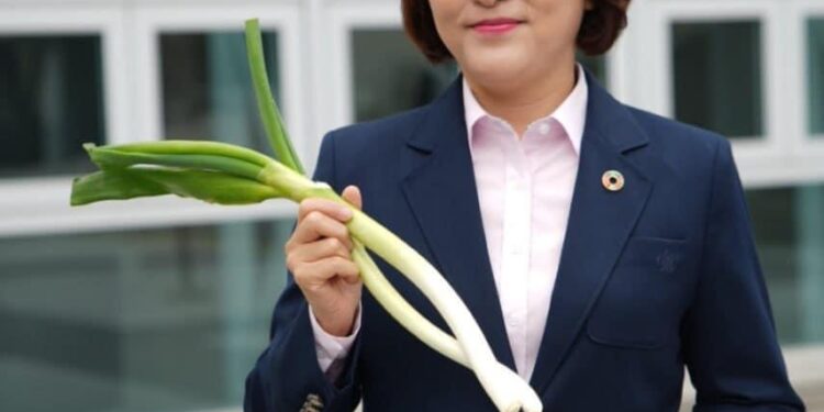 배우자 없었던 尹·韓·李 사전투표…대파 논란·면접장 혼선 해프닝도