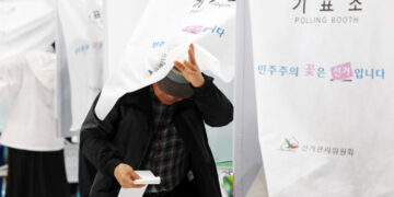 사전투표 ‘1100만 돌파’…15시 투표율 26.53%