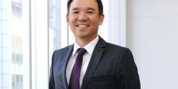 ‘세계 억만장자’ 명단 오른 20대 한국인 자매는