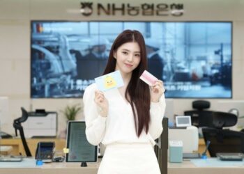 한소희, 또 재계약 실패…NH농협은행 ‘새 얼굴’ 찾았다