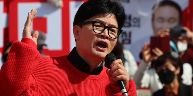 한동훈 “이재명, 삼겹살 안 먹고 먹은 척하나…입만 열면 거짓말”