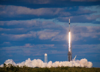 ‘독자적인 北감시’…군 정찰위성 2호기, 우주에서 교신 성공