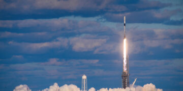‘독자적인 北감시’…군 정찰위성 2호기, 우주에서 교신 성공
