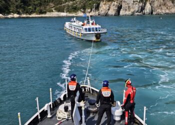 투표하러 유람선 탔는데 표류…유권자 6명 무사히 구조