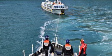 투표하러 유람선 탔는데 표류…유권자 6명 무사히 구조