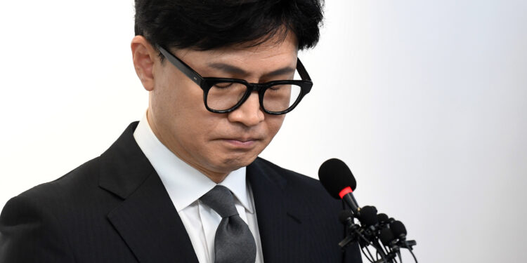 [영상] “국민이 우선”이라던 한동훈, 결국 사퇴…단 100일 만에 뒤바뀐 그의 운명