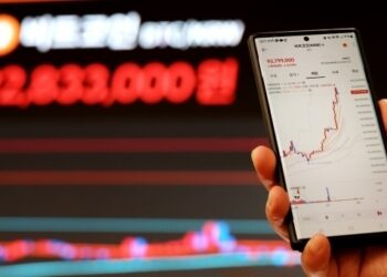 “홍콩 이르면 15일 비트코인-이더리움 ETF 승인”