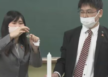 “수업시간에 콘돔 체험” 적극적인 중학생들…엄마들도 칭찬한 日교육