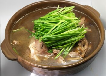 “딱 군인 말투였는데”…‘50인분 닭백숙’ 주문에 좌절한 식당, 왜