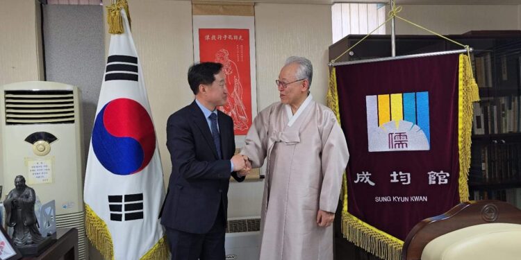 “퇴계 이황 성관계 지존” 김준혁, 성균관장에 전한 말