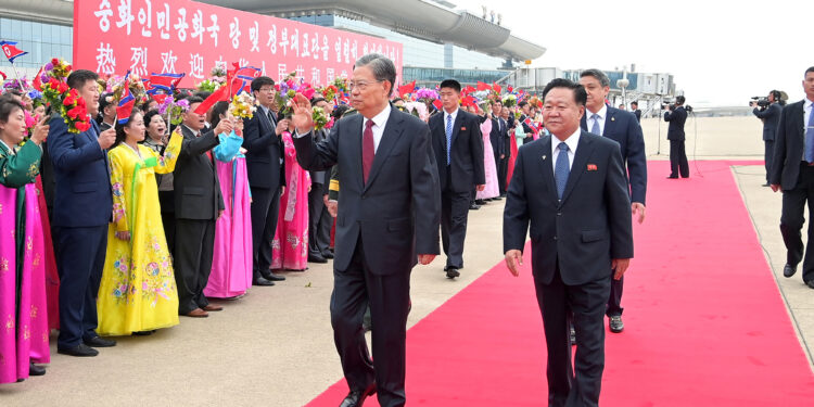 中 ‘서열 3위’ 자오러지, 김정은 만나…“北中관계 깰 수 없어”