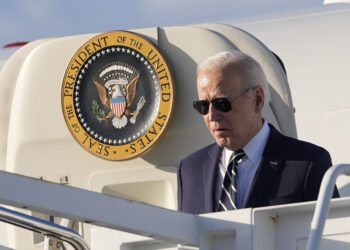 “바이든, 이스라엘에 ‘이 정도면 승리…이란에 반격 말라’”