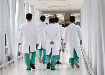 “꿈 달라져, 로스쿨 진학 관심”… 전공의들 돌아오지 않는 이유