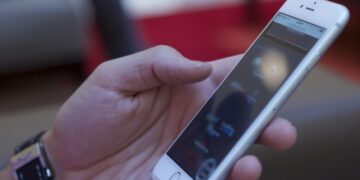 “미성년자 뇌에 해롭다” 인스타·틱톡에 경고문구 붙을까