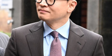 1년 전 나경원 막은 친윤, 이번엔 한동훈 대항마로 키운다?[여의도 블라인드]