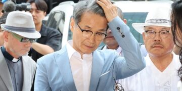 ‘김여사 명품백’ 최재영 목사, 명예훼손 등 혐의 입건