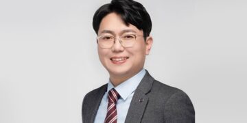 “학생에 ‘사랑한다’고…” 최연소 교총 신임회장, 제자와 관계 논란