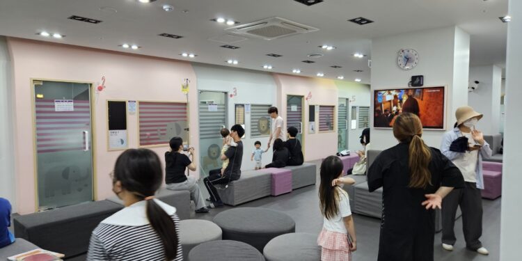 100㎞ 밖 소아과… 아이가 행복한 나라, 너무 멀었다 [대한민국 인구시계 ‘소멸 5분전’]