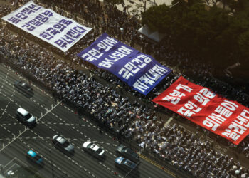 ‘집단 휴진 의사’ 수사에 의협 “尹정부, 양아치 짓 중단하라”