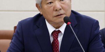 野, 김홍일 방통위원장 탄핵안 발의