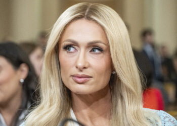 “알몸으로 갇히고 성적 학대” 10대 때 기숙학교 폭력 증언한 ‘힐튼 상속녀’