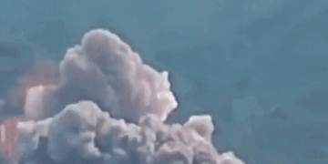 고꾸라진 中로켓… 발사 20여초만에 ‘픽’(영상)