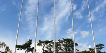 지자체들, 대형 태극기 게양대 추진… 애국심·예산 낭비 논란