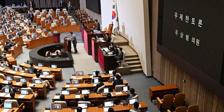 ‘채상병특검법’ 상정… 與 필리버스터 맞불