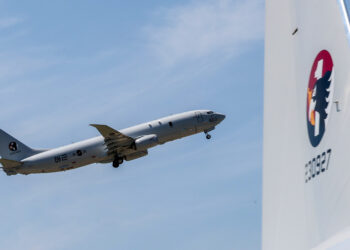 날아오른 잠수함 킬러 포세이돈 초계기 [포토多이슈]