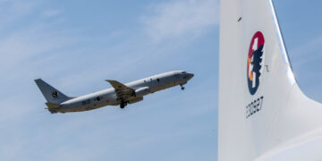 날아오른 잠수함 킬러 포세이돈 초계기 [포토多이슈]