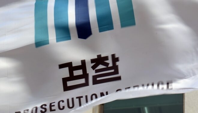 [단독] 최 목사가 ‘제2 민원인’ 주장한 행정관 2명 “당시 업무 보고하려고 김 여사 사무실 방문”