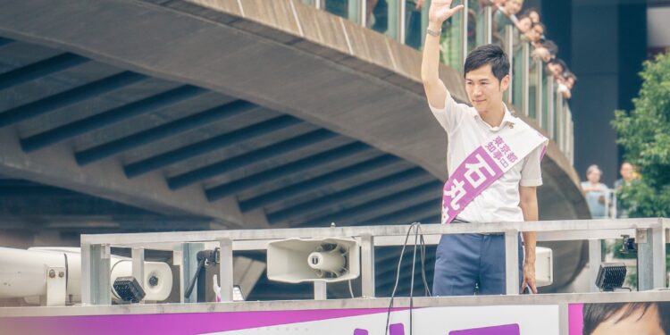 日 기성 정치 불신이 만들어 낸 깜짝스타 도쿄도지사 2위 ‘이시마루’