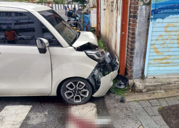 “급발진 이렇게 많았나”…며느리·손자 태운 70대 운전자, 또 들이받았다