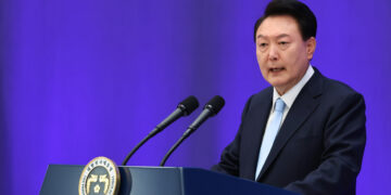 윤 대통령 “끔찍한 정치폭력에 충격…트럼프 쾌유 기원”