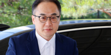 대면조사도 제3의 장소도 몰랐다… 이원석, 패싱 재점화에 “깊이 고심”