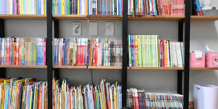 [단독] “초등생도 1분 만에 뚫었어요”… 교실에 게임 판 깔아준 ‘디벗’[안녕, 스마트폰]