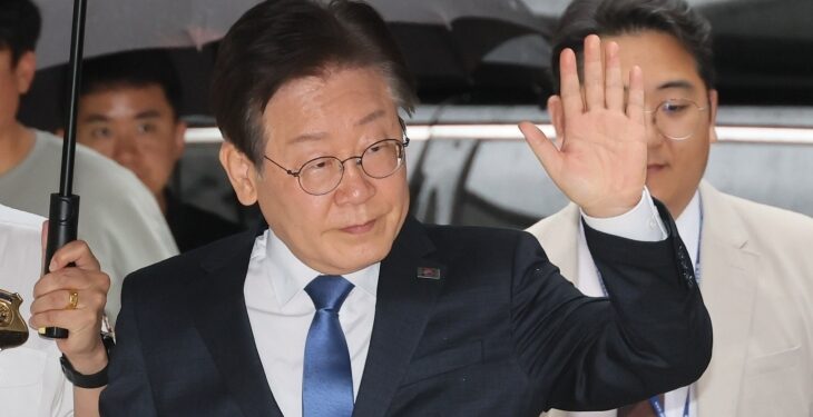 ‘쌍방울 대북송금’ 관련 이재명 첫 재판, 다음달 27일 수원지법에서 열려