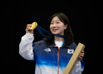 파리 시상대 맨 위에서 빛난 ‘금메달’ 앙팡 테리블