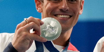 아들 소원에 은퇴 번복… ‘성소수자’ 데일리 또 메달 땄다