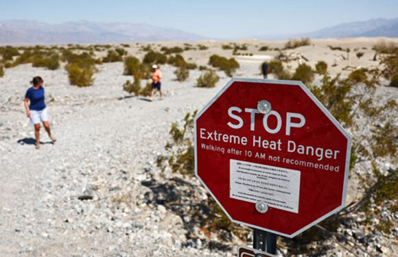 헬기도 착륙 못 하는 ‘죽음의 사막’, 맨발로 걸었다 생긴 일