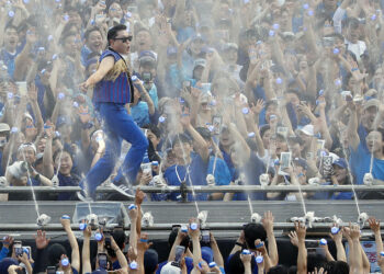 “우리 애만 못 가면 어쩌죠” 치솟은 K팝 티켓값…부모 지갑 ‘탈탈’ 털린다