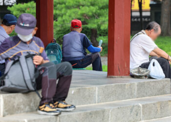 65세 이상 월평균 연금액 65만원…노후 최소생활비 절반 수준