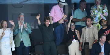 “톰 크루즈, 파리올림픽 폐회식에서 액션 공연”