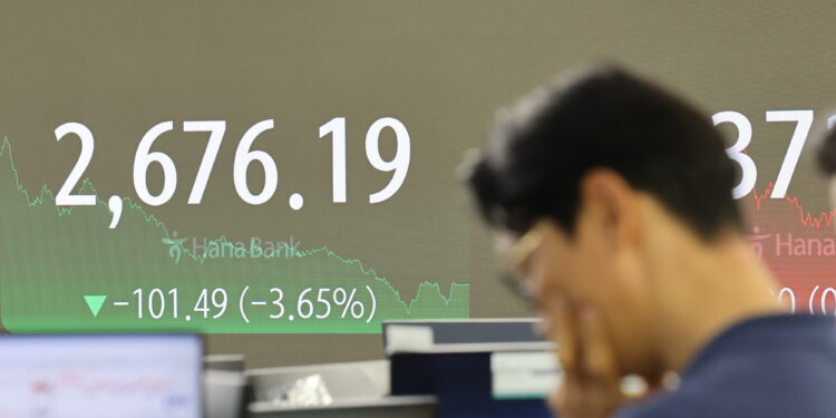 코스피 2680선 붕괴… 4년만 최대폭 추락