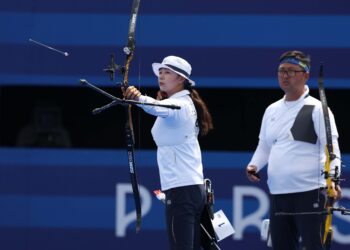 ‘최강 조합’ 임시현-김우진, 인도 꺾고 혼성단체 결승행…한국 양궁, 3번째 金 정조준