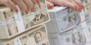 “일본 가려고 바꿔뒀는데”…엔화 팔까? 한 달 만에 가격 ‘껑충’