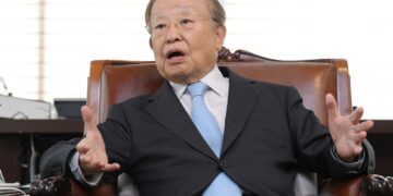 시대 뒤처진 온갖 규제… 공들여 쌓은 산업 생태계 무너질라[월요인터뷰]