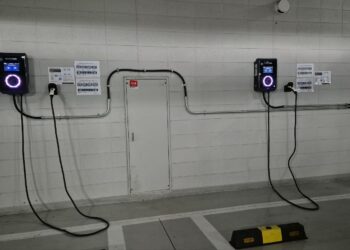 “지하 전기차 충전시설 폭발 불안”… 주차장에 전용 소화기도 없다