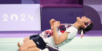 ‘배드민턴 여제’ 안세영 대관식…28년 만의 단식 금메달